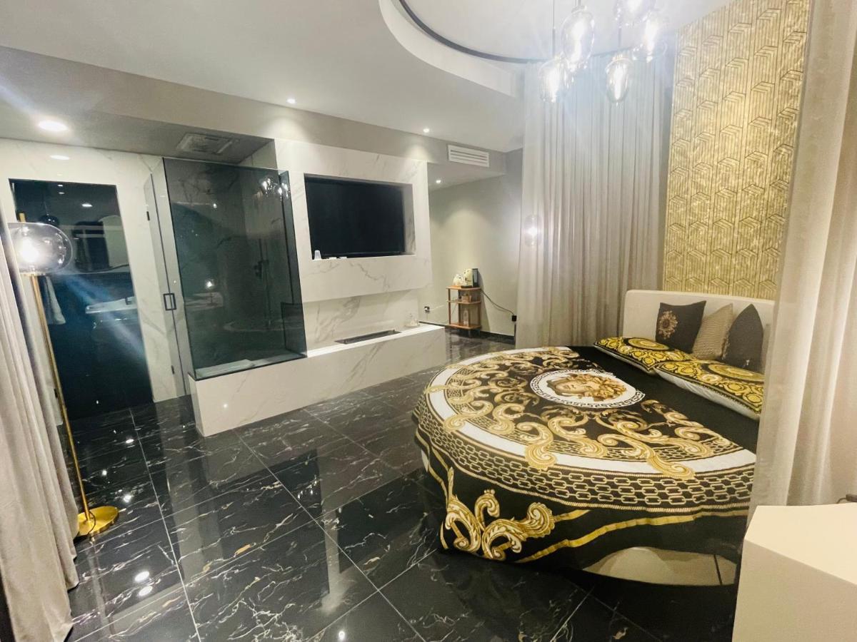 Versace Luxury Room Corleone Ngoại thất bức ảnh