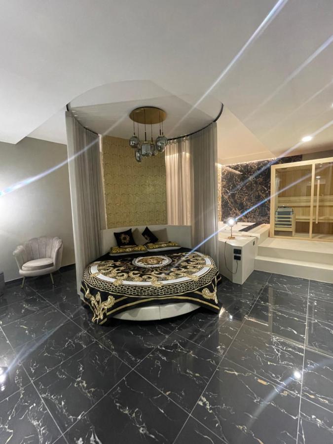 Versace Luxury Room Corleone Ngoại thất bức ảnh
