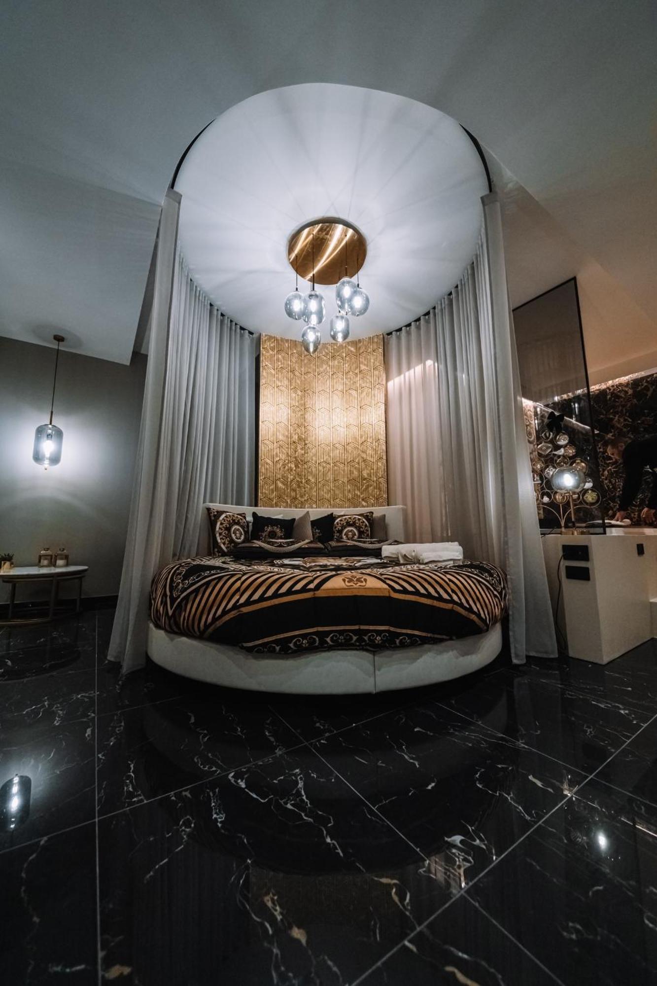 Versace Luxury Room Corleone Ngoại thất bức ảnh