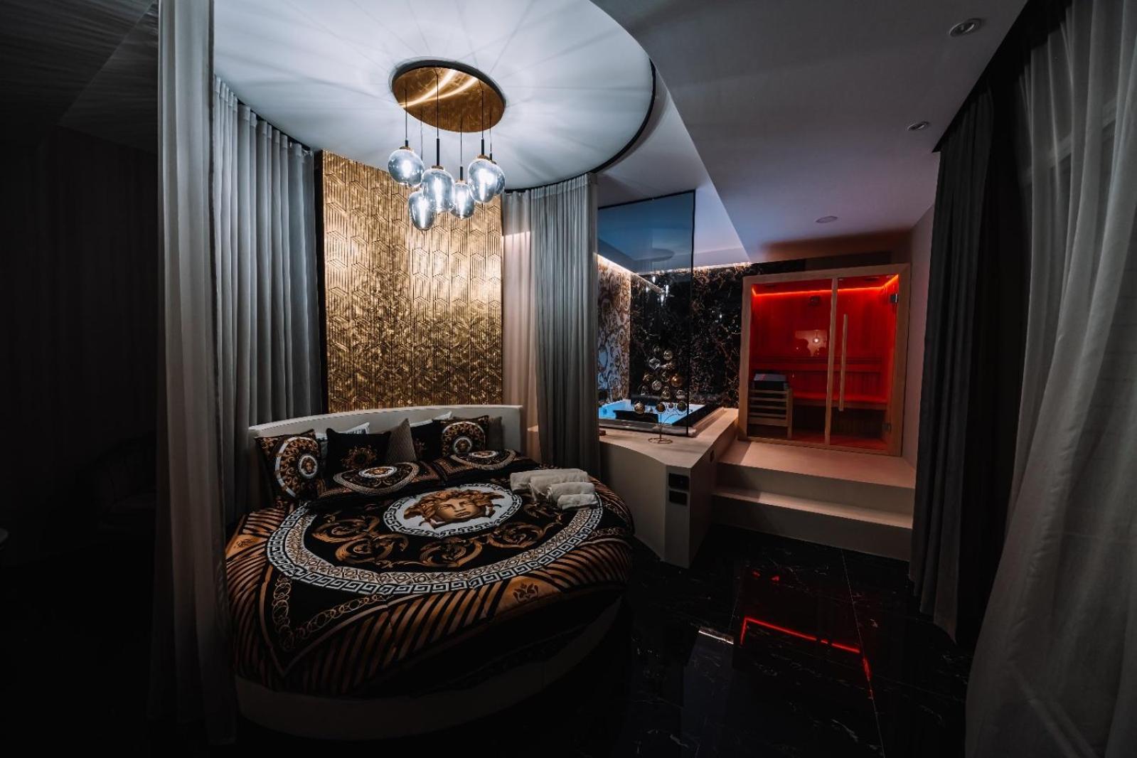 Versace Luxury Room Corleone Ngoại thất bức ảnh